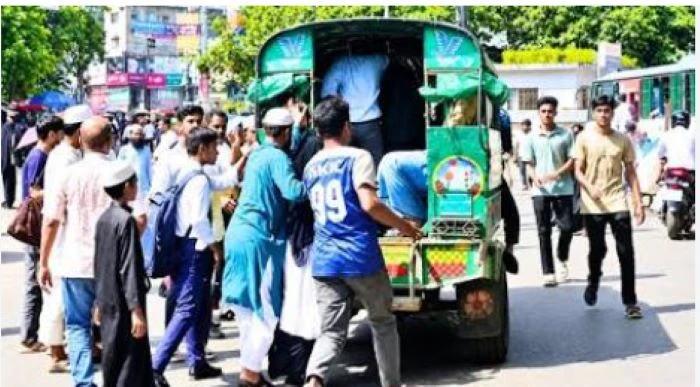 চট্টগ্রামে গণপরিবহনে নৈরাজ্য, গ্যাস সংকটের অজুহাতে বাড়তি ভাড়া আদায়ের অভিযোগ  